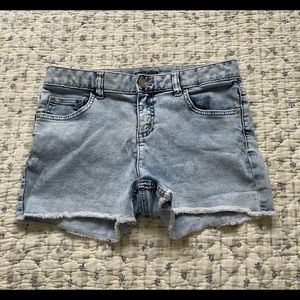 Justice girls light wash jean shorts
